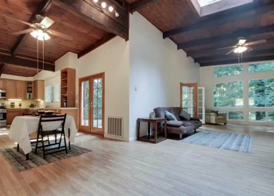 5 bed, 2848 sqft, $5,200 — Photo 3