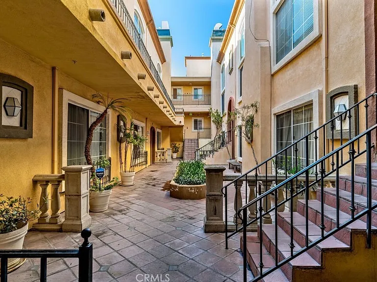 7037 La Tijera Blvd #C101 — Photo 34