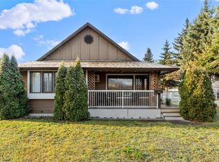 281 Hudson St NW, Salmon Arm, BC V1E1W3