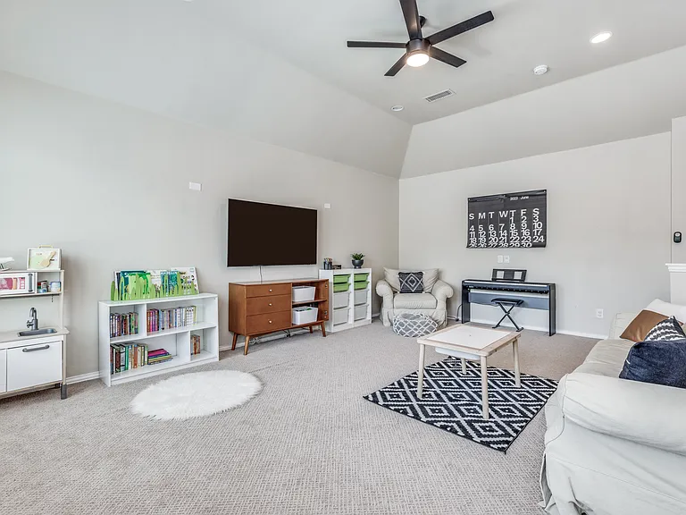 6429 Blacktree Dr — Photo 12