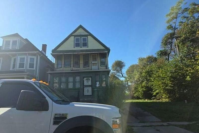 1st image of 309 Landon St