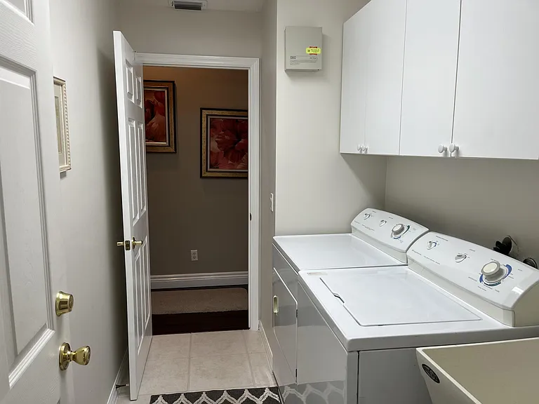 628 NW Venetto Ct — Photo 20