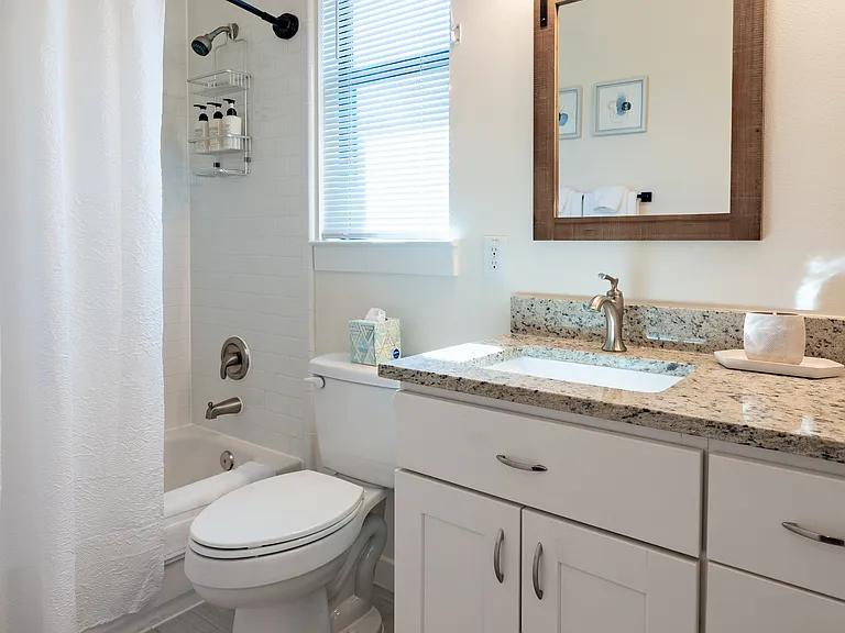 4702 Leslie Ave #A — Photo 16