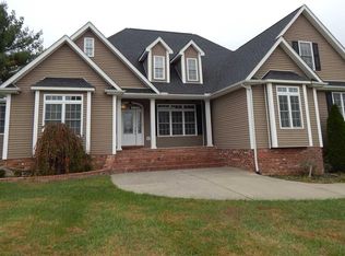 2410 Virginia Ave, Hurricane, WV 25526