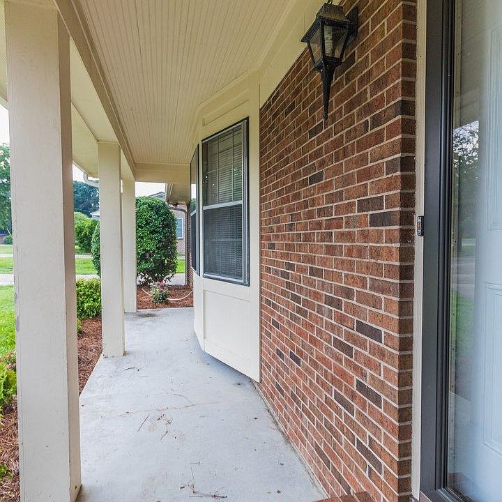 1st image of 409 Marcia Dr