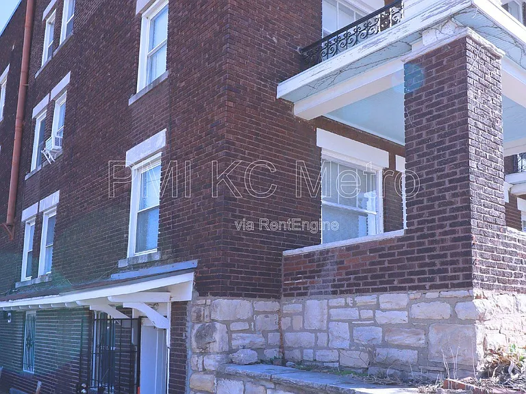 301 Bellefontaine Ave #B — Photo 9