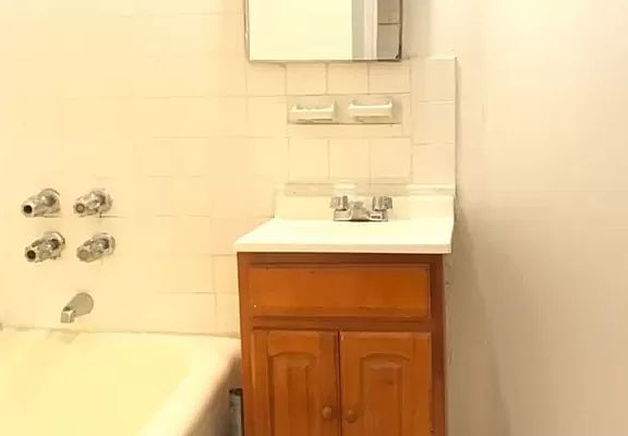 4th image of 148 Hancock St #4L