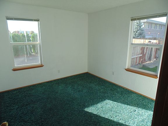 3rd image of 15 W 10th Ave