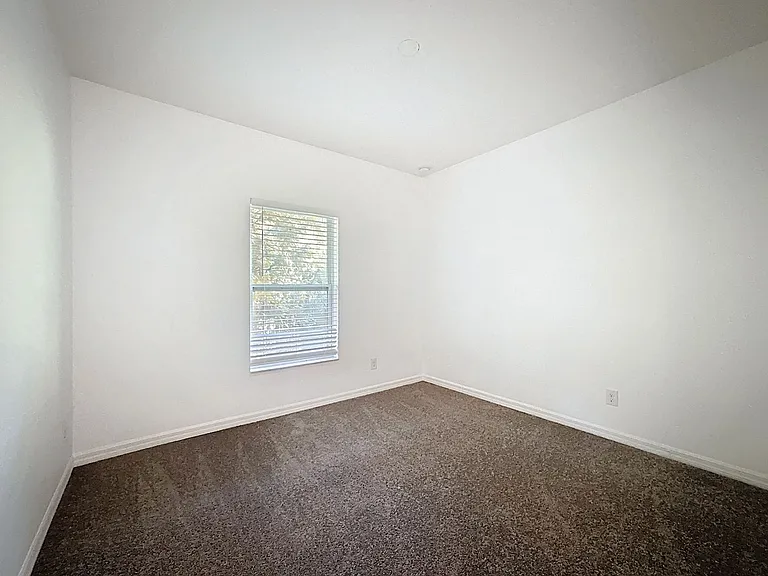 662 Vitoria Rd — Photo 20