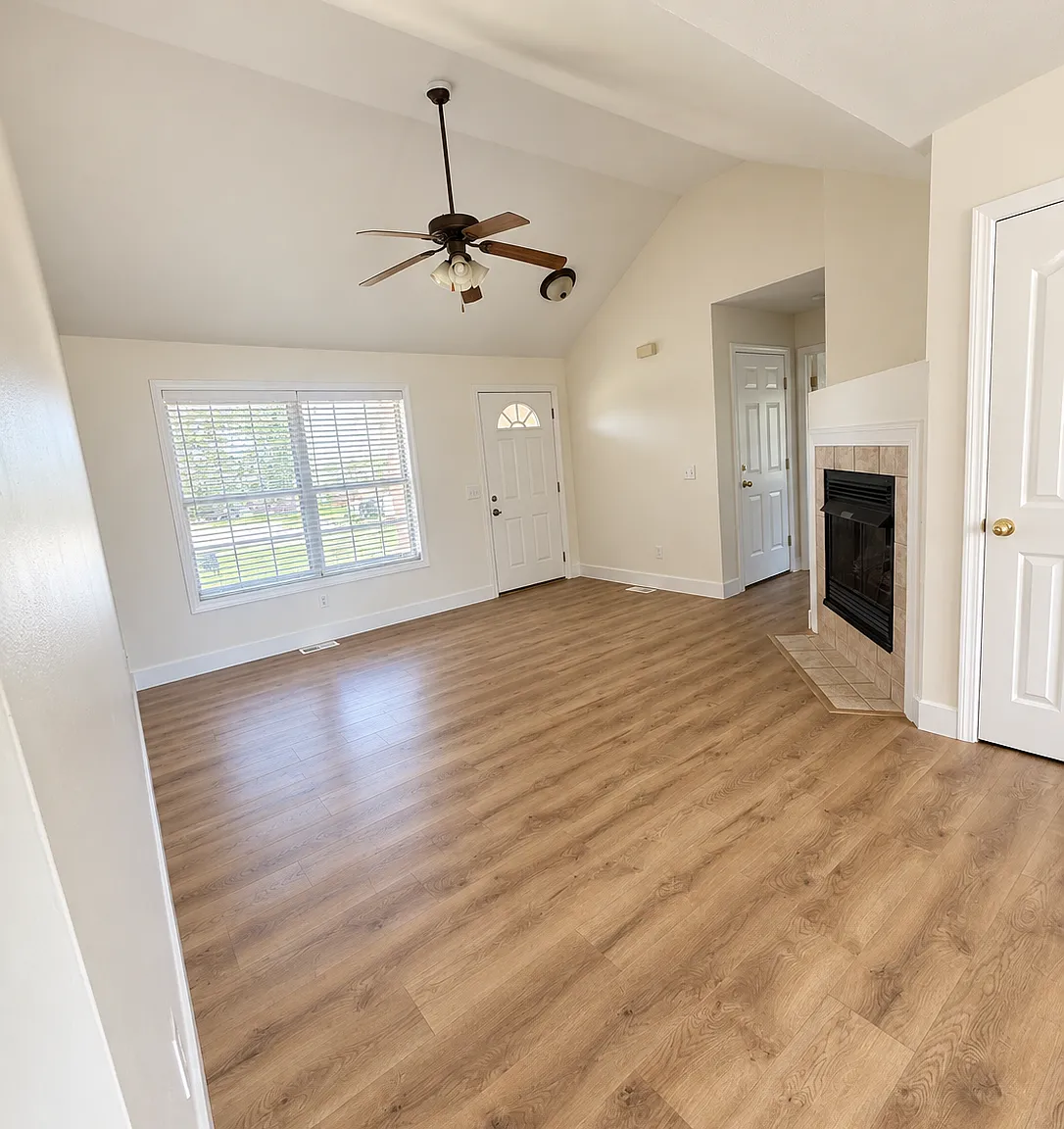 4 bed, 1335 sqft, $1,800 — Photo 2