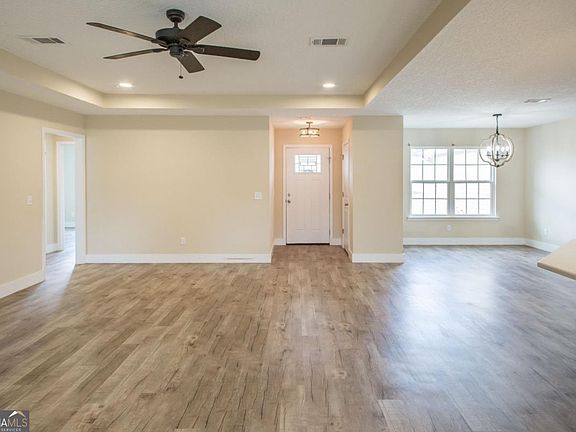 5th image of 4758 Otter Creek Cir