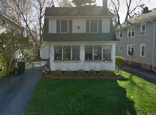 325 Roxborough Rd, Rochester, NY 14619