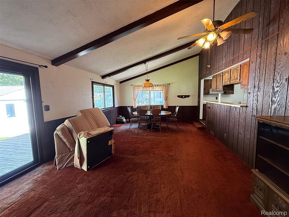 1407 Donald Ave, photo 18