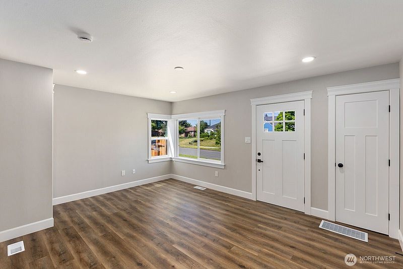 4th image of 6121 S C Street