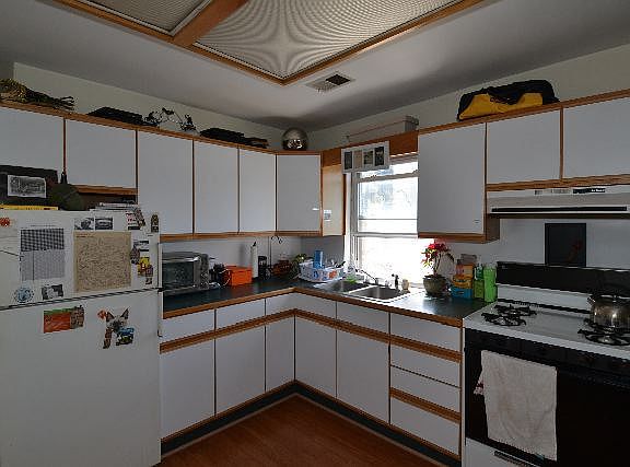 3rd image of 3907 N Ashland Ave #2 F