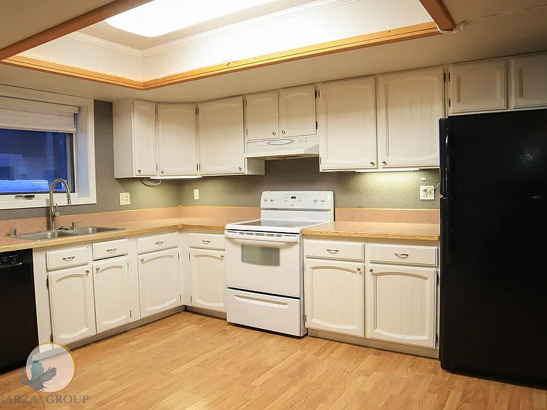 16 Glacier Ave #13 — Photo 7