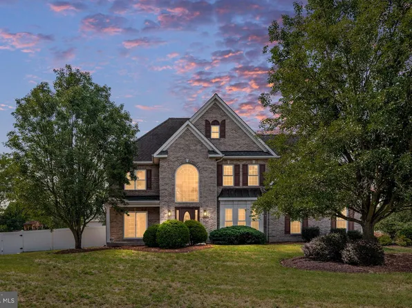 223 Fairfield Dr, Winchester, VA 22602