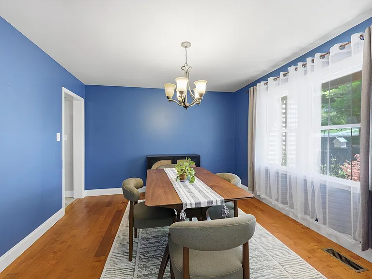 615 W Rosedale Ave — Photo 4