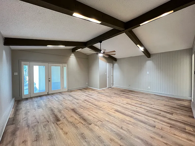 2102 Richwood Dr — Photo 11