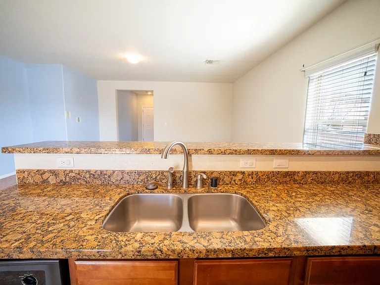 1001 El Paseo St NW — Photo 10