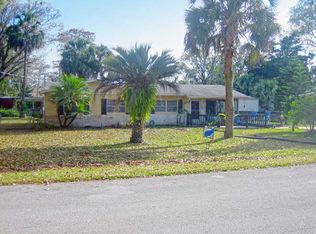 56320 Hazelnut Rd, Astor, FL 32102