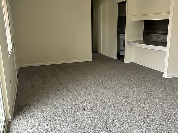 3rd image of 1730 Edgewood Hill Cir #100