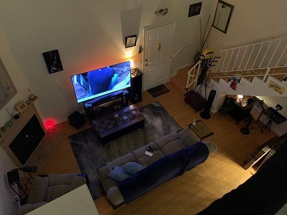 3rd image of 11014 Acama St #303