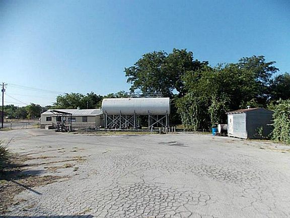 4th image of 603 Lipan Dr