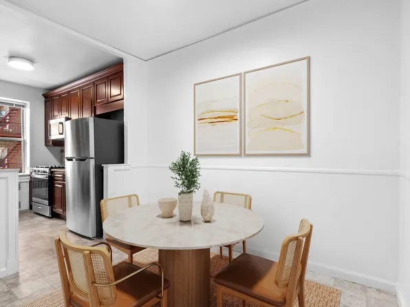 915 East 17th Street image 5 of 10