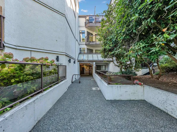 2222 Prince Edward St #110, Vancouver, BC V5T 4M6