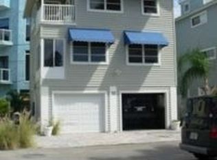 12 80th Ter, Treasure Island, FL 33706