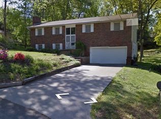 13 Cooper Ln, Oak Ridge, TN 37830