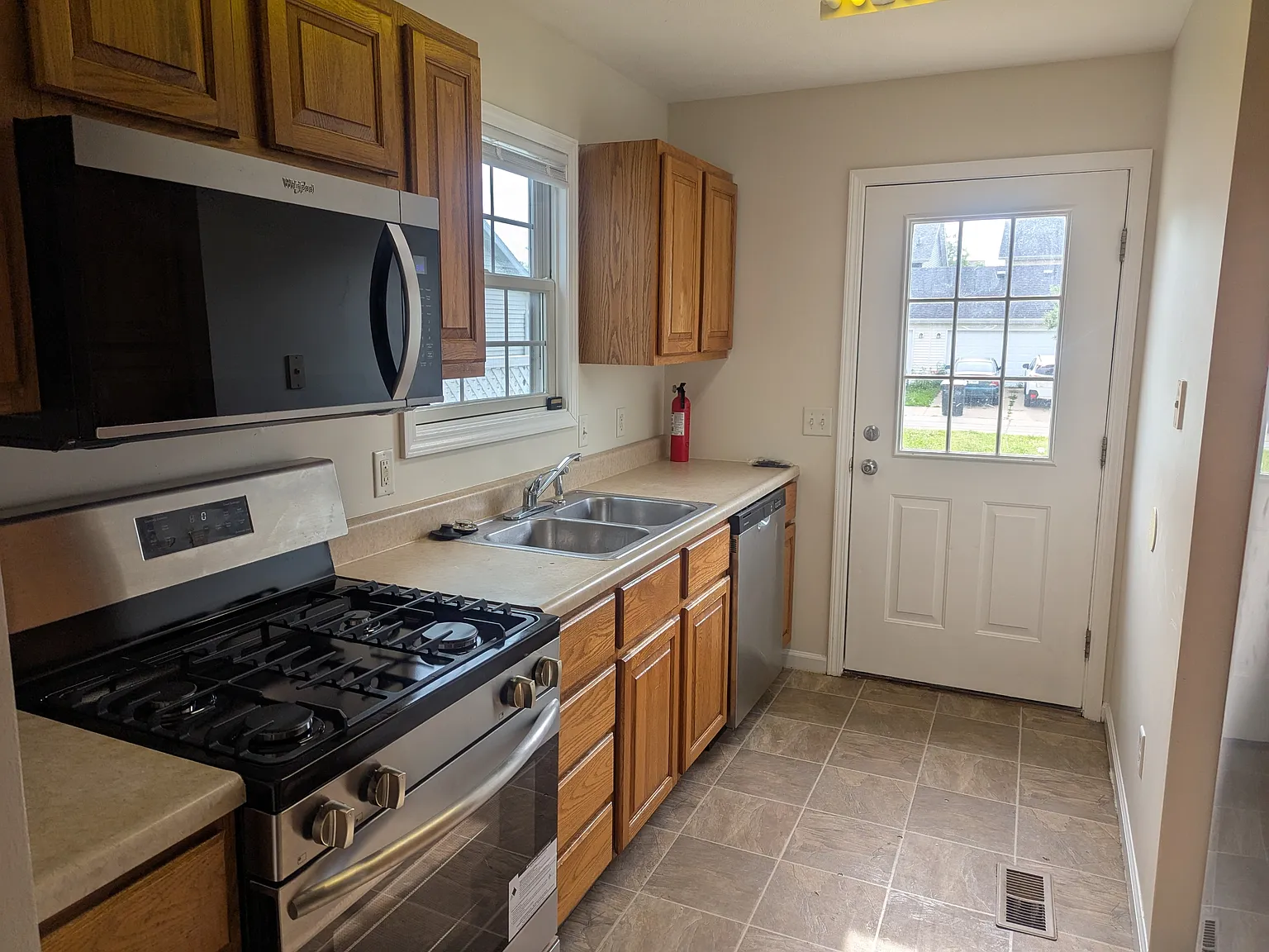 1512 Montgomery Street - Unit 1 — Photo 3
