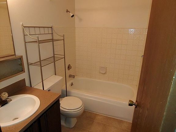 5th image of 4023 E Pacific Ave APT 7