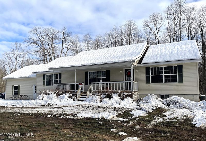 3rd image of 166 White Road