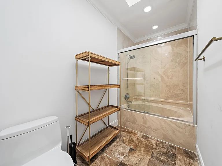 230 Park Ave — Photo 11