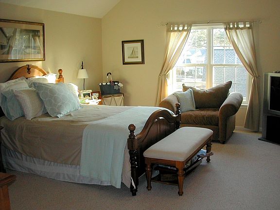 4th image of 805 Welton Cir