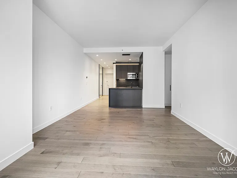 101 W 24th St #16H — Photo 5