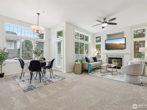 4322 NE 5th Court #105, Renton, WA 98059