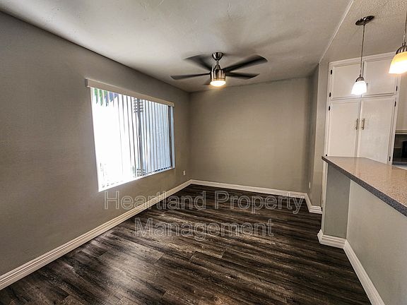 4th image of 450 W Vermont Ave #1203