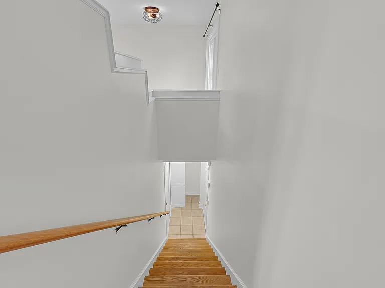 608 Inverrary Ln #608 — Photo 16