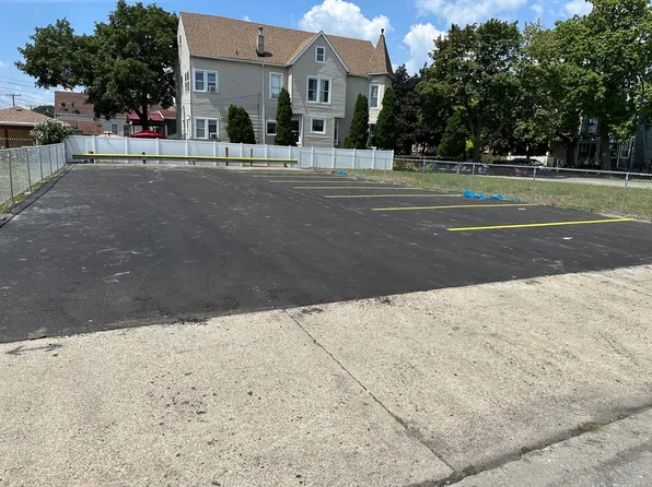 2304 S Laramie Ave, Cicero, IL 60804