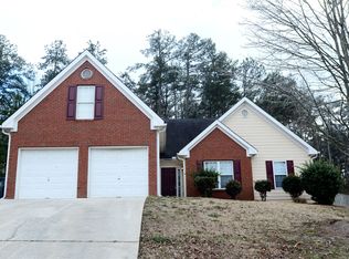109 Adams Lake Ct, Lawrenceville, GA 30046