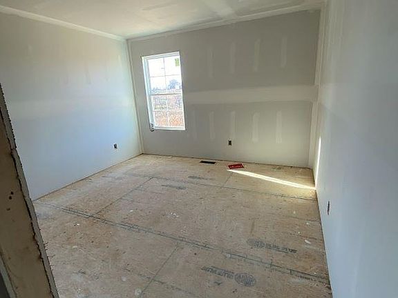 4th image of 303 Bent Creek Dr