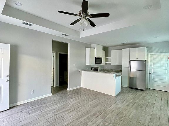 4th image of 1201 Heritage Dr #3