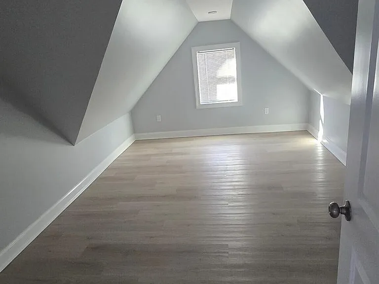 272 Market St — Photo 6