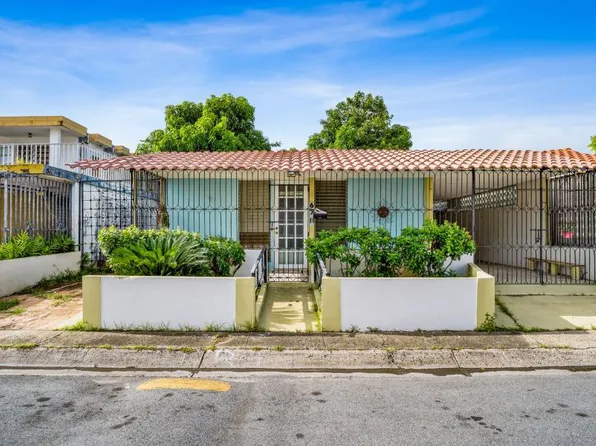 Urb Villa Carolina Calle 54 Bloque #67-11, Carolina, PR 00985