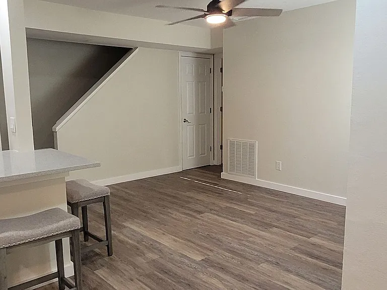1460 Sheafe Ave NE #105 — Photo 9