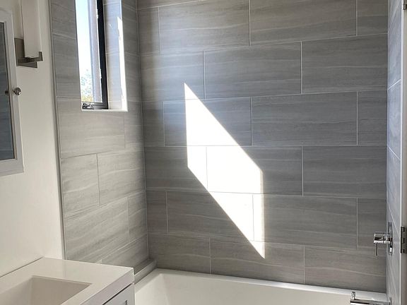 5th image of 807 Healdsburg Ave Suite 200