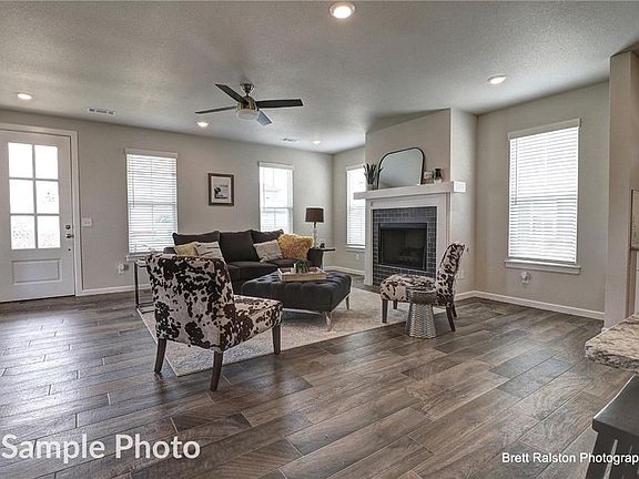 3rd image of 1705 W Whitney Ln